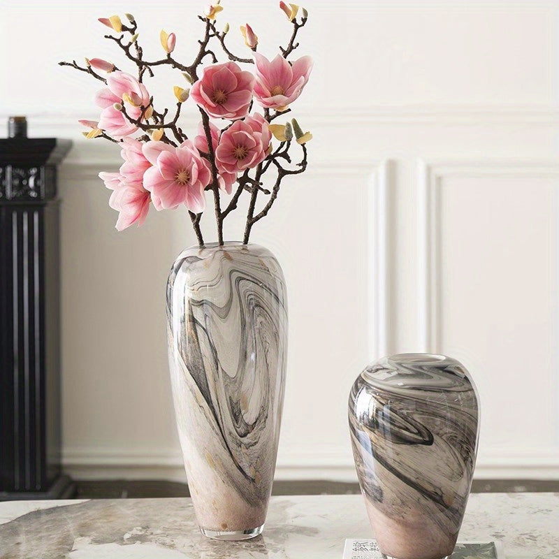 A Stylish Glass Vase in an Elegant Ink Painting Design, Perfect for Decorating a Classic Bedroom Desk, Ideal for Arranging Small Flowers, And Suitable for Hydroponically Grown Fresh Blooms
