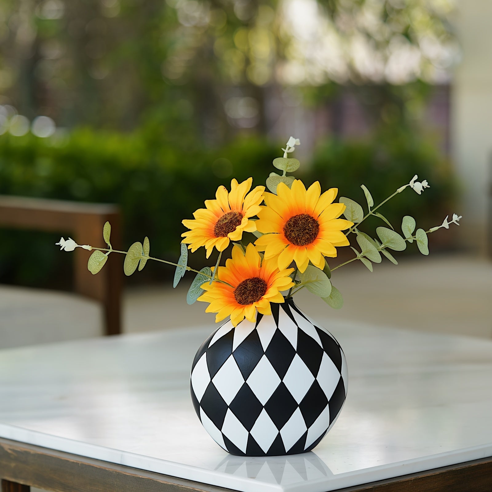 Modern Checker Vase for Home Decor, Aesthetic Decoration for Livng Room, Bedroom, Kitchen, Minimalism Abstract Flower Vase